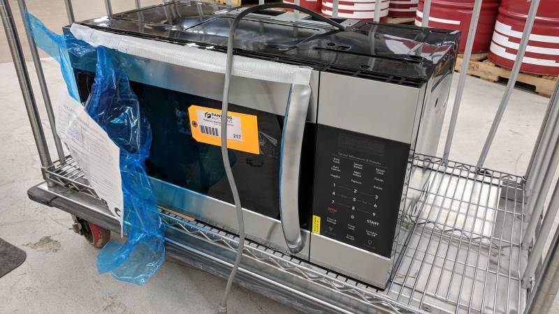 2018 Frigidaire 1.7-cu.ft. Stainless Steel Over-The-Range Microwave Oven