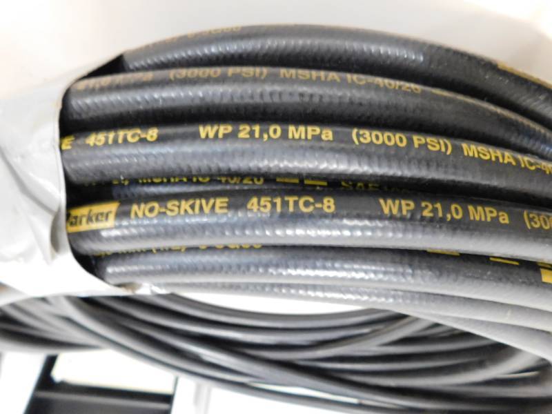 NEW Parker 100 No-Skive 3000 psi Hydraulic Hose