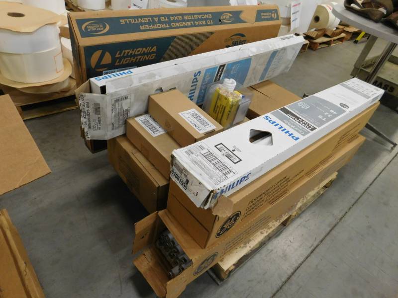 Misc. Lot of Fluorescent Bulbs