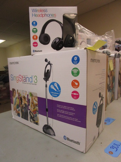 lot 308 image: HOME KARAOKE SYSTEM  WIRELESS HEADPHONES