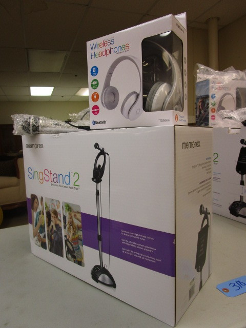lot 310 image: HOME KARAOKE SYSTEM  WIRELESS HEADPHONES  MICROPHONE