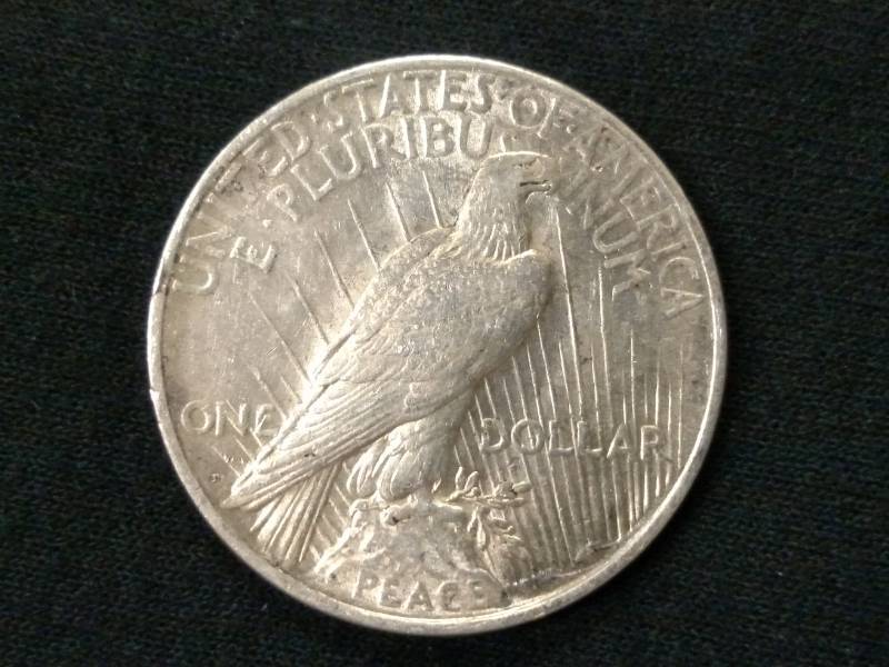 1922 D Peace Silver Dollar...