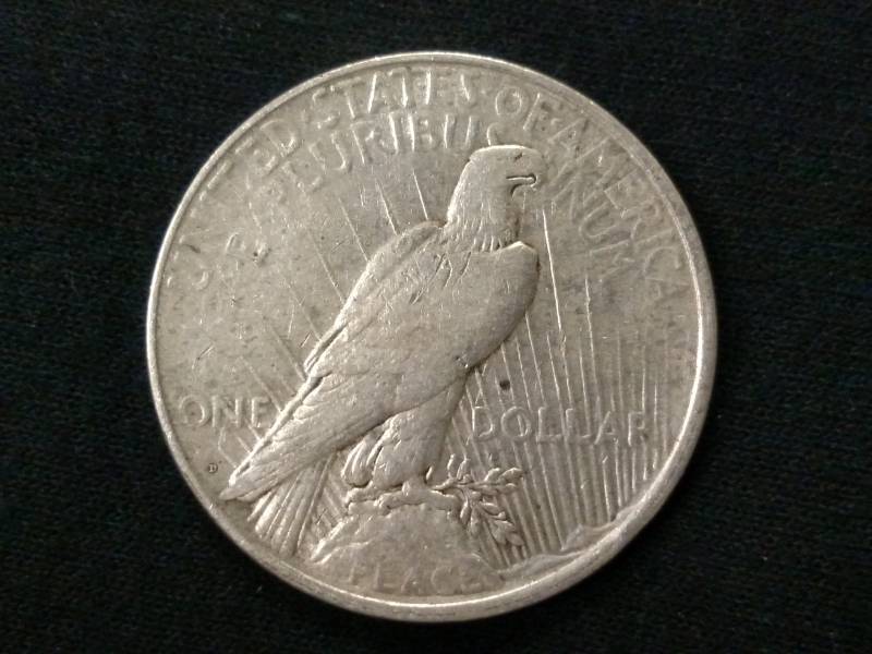 1922 D Peace Silver Dollar...
