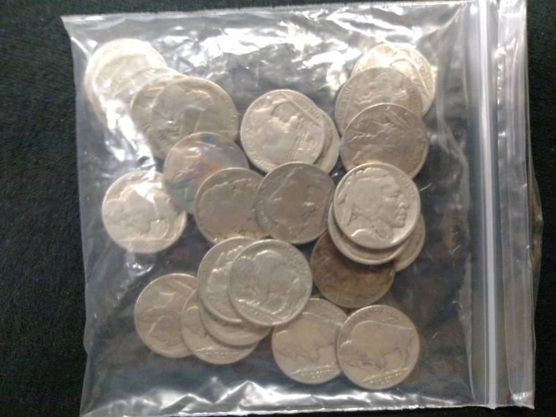 (25) Buffalo Nickels...