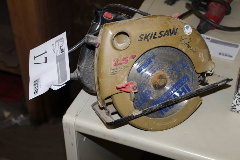 lot 17 image: Skilsaw Classic 7-14in. Circular Saw