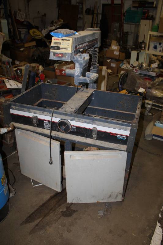 lot 5 image: Sears Craftsman Electronic Radial Saw For Parts