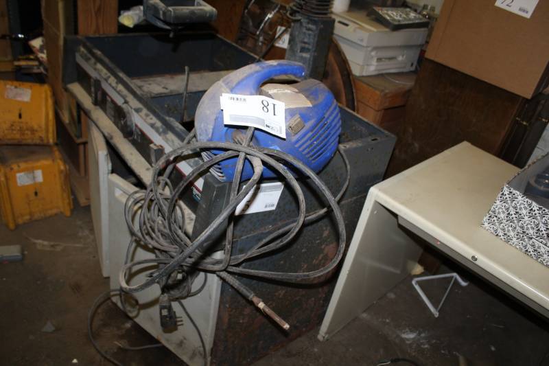 lot 18 image: 2001 Campbell-Hausfeld 1300 PSI Pressure Washer