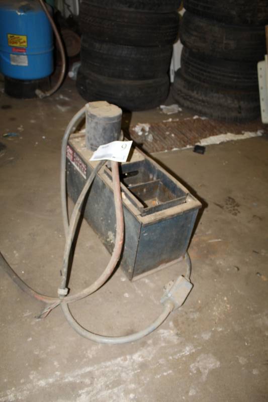lot 6 image: Gray-Mills Pumping System with Tank, Motor, Wiring