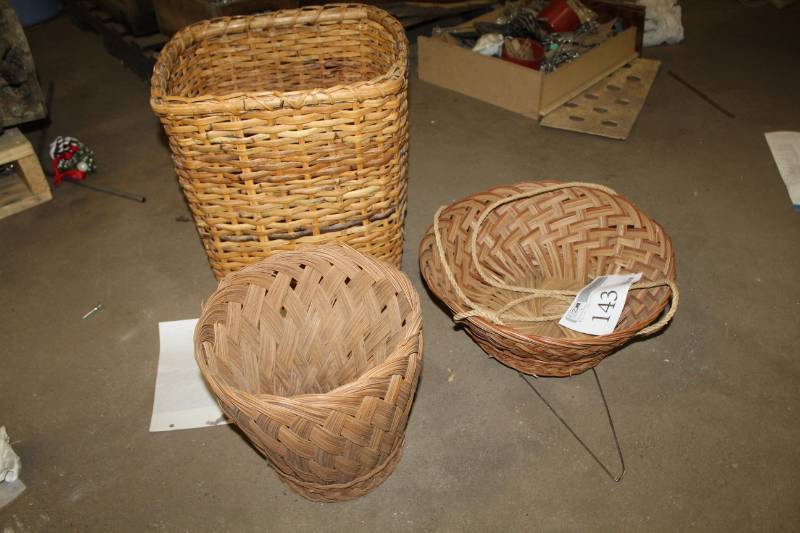 lot 143 image: Wicker Baskets