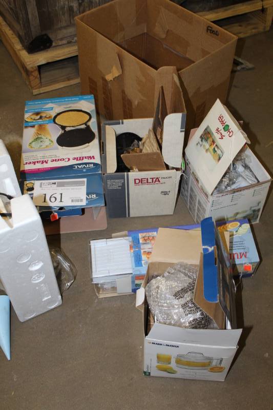 lot 161 image: Rival Waffle Cone Maker, Multi-Grator Set, Swift Chopper, Mixer, Black & Decker HandyJuicer