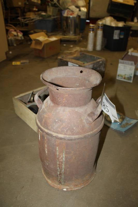 lot 185 image: Metal Urn