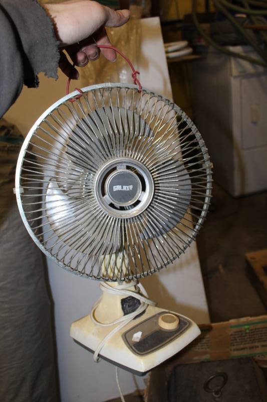 lot 170 image: Galaxy Vintage Table Fan
