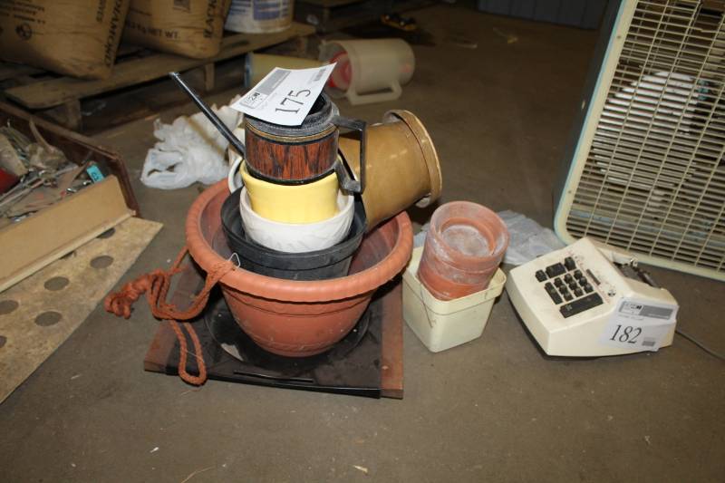 lot 175 image: Planters