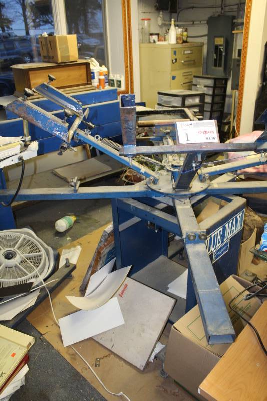 lot 1 image: 4-Station Manual T-Shirt Screen Printing Carousel - M&R Printing Equipment Blue Max 34 Color