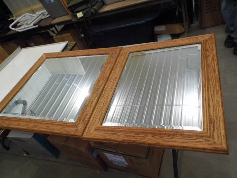2 Mirrors - Whiteboard - Picture - Cot