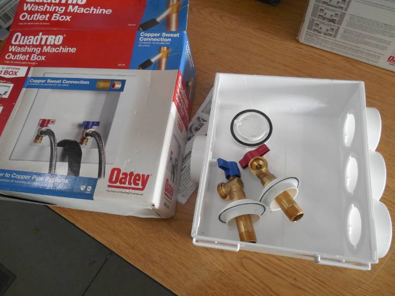 lot 36 image: Oatey Quadtro 2 in. Copper Sweat Washing Machine Outlet Box