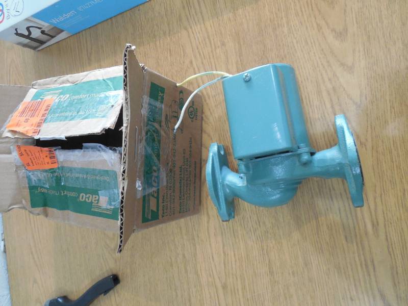 lot 72 image: Taco Comfort Solutions 125 HP Cast Iron Circulator Pump