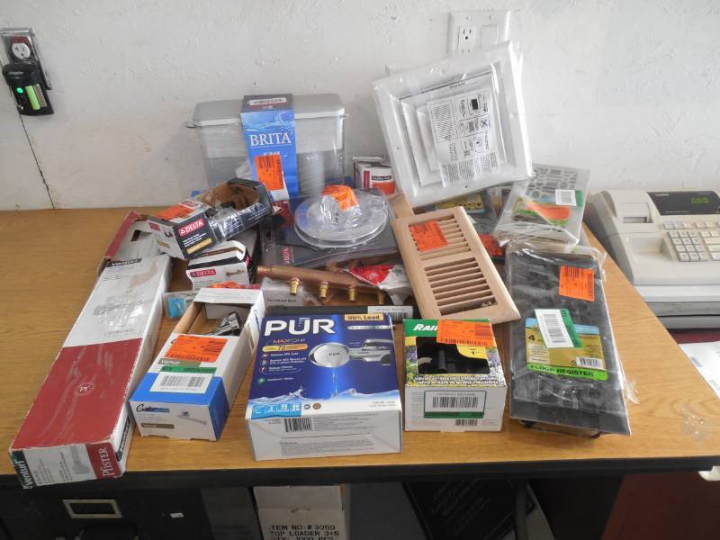 lot 81 image: ASSORTED HANDYMAN BOX LOT