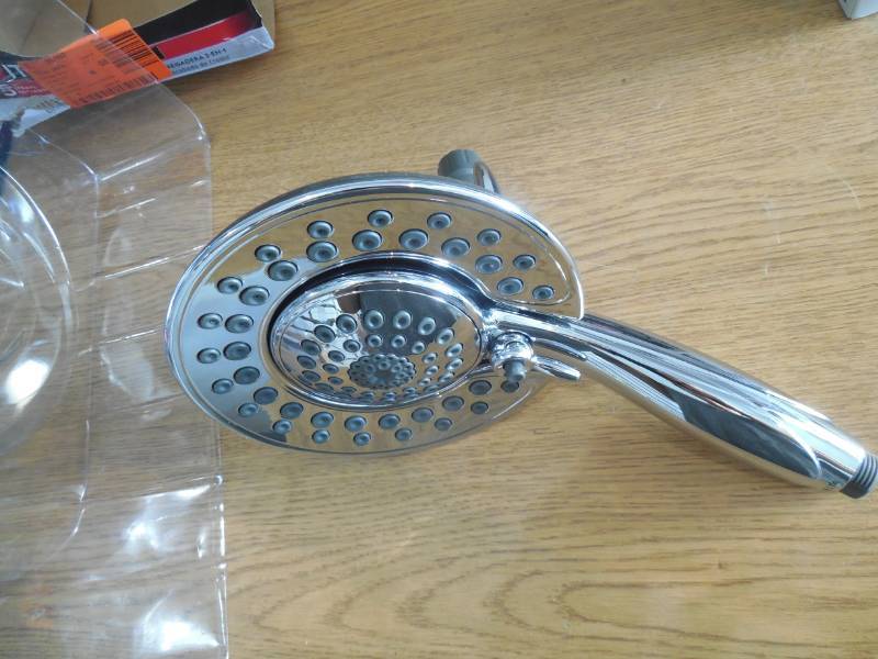 lot 86 image: Delta In2ition 5-Spray 2-in-1 Hand Shower and Shower Head Combo Kit in Chrome