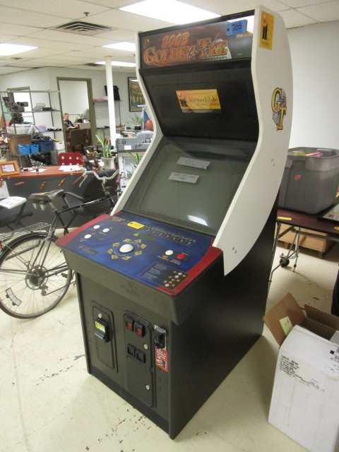 GOLDEN TEE FORE ARCADE GAME