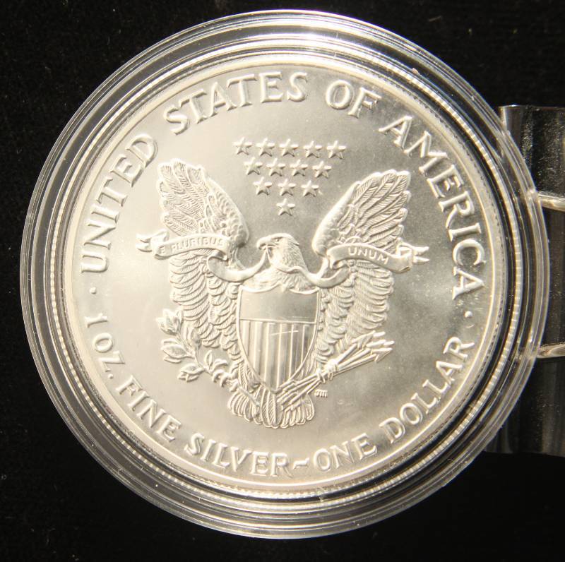 1987 AMERICAN SILVER EAGLE 1 TROY OZ. .999 FINE SILVER IN AIRTITE