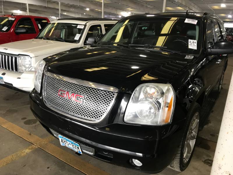2010 GMC Yukon Denali AWD