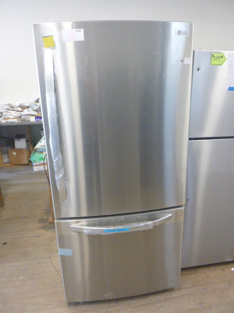 NEW LG RefrigeratorFreezer