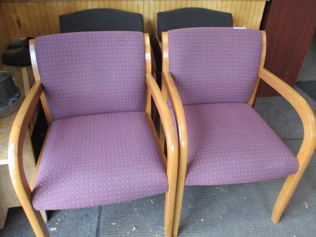 lot 19 image: Lot of Four (4) Office Chairs nice condition, no rips or tears and very comfortable.