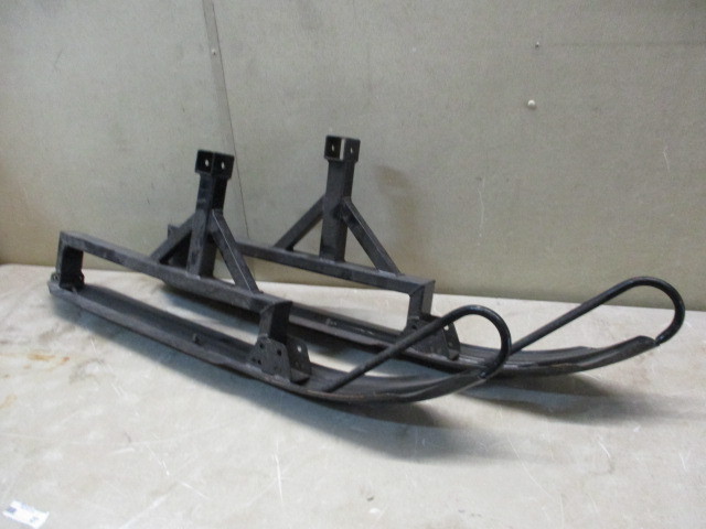 lot 27 image: Sleigh Skis