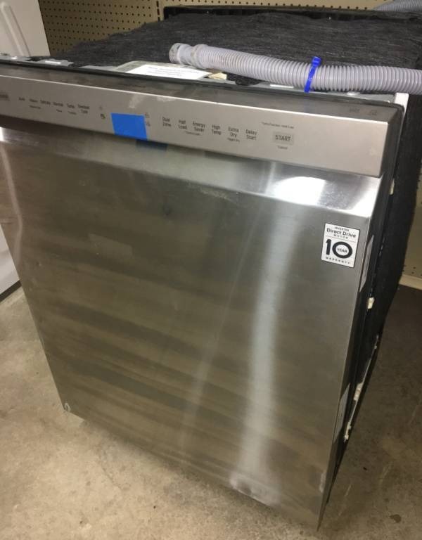 lot 5 image: Dishwasher