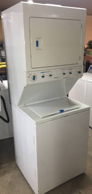lot 9 image: Washing Machine and Dryer Combo Unit