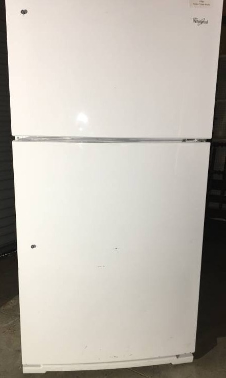 lot 21 image: Refrigerator