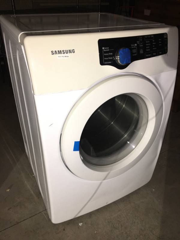 lot 29 image: Electric Dryer