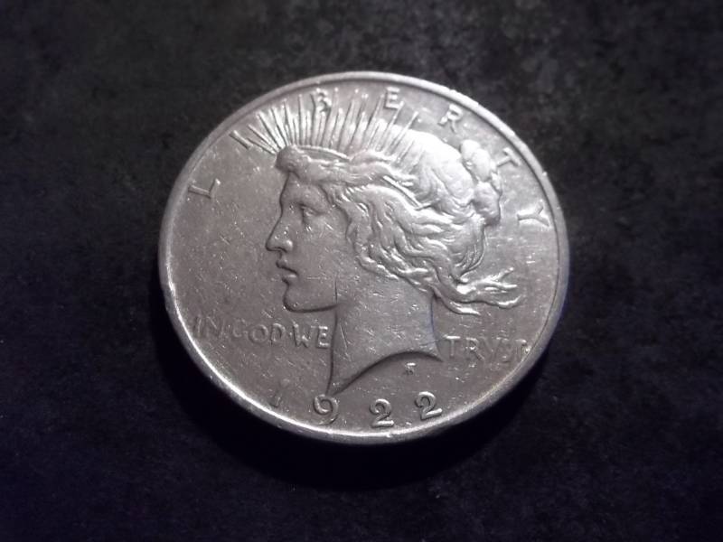 1922 D  Silver Peace Dollar