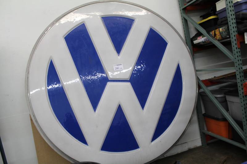 lot 200 image: VW Commercial Signage