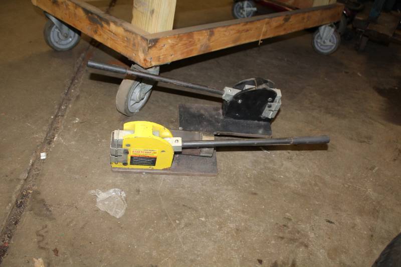 lot 214 image: Pipe Bender