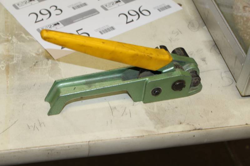 lot 294 image: Ring Roller
