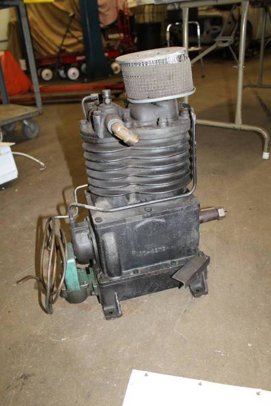 lot 220 image: Air Compressor Pump