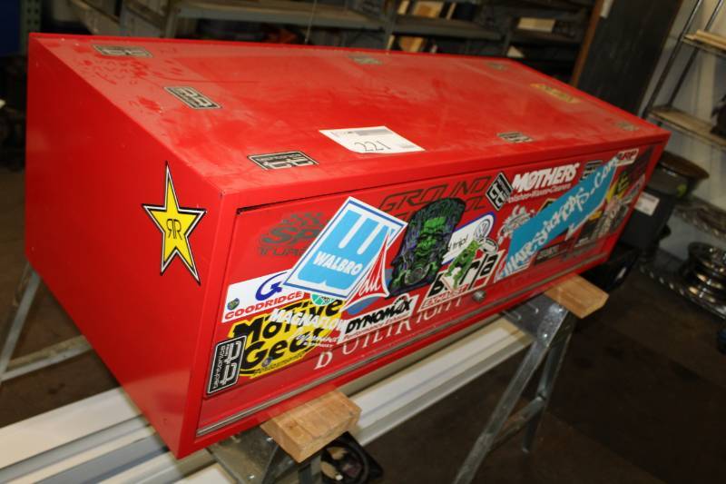 lot 221 image: 1-Door Snap-On Locking Metal Shop Cabinet