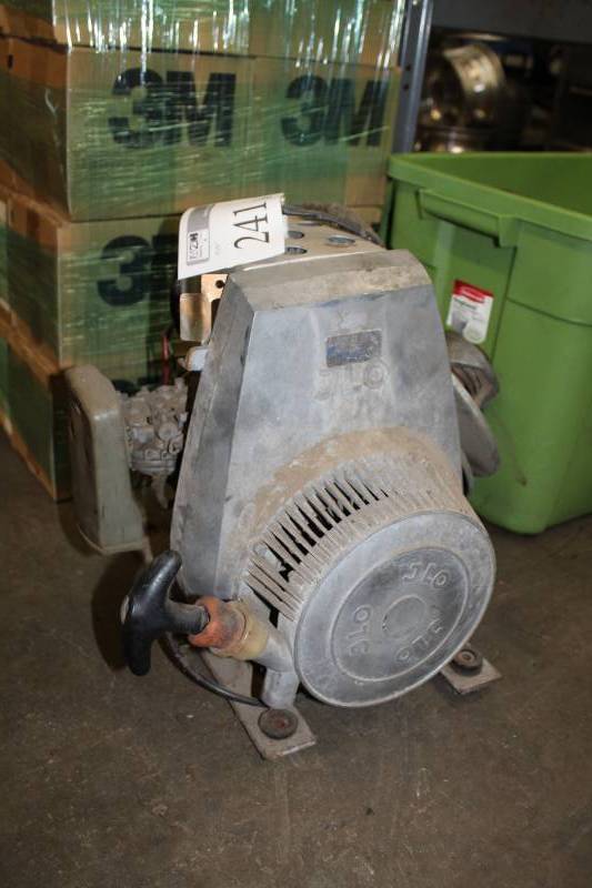 lot 241 image: JLO Gasoline Powered Motor