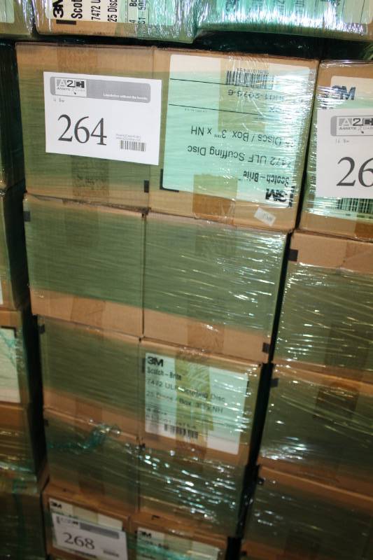 lot 264 image: Boxes of 3M Scotch-Brite #7472 ULF Scuffing Discs