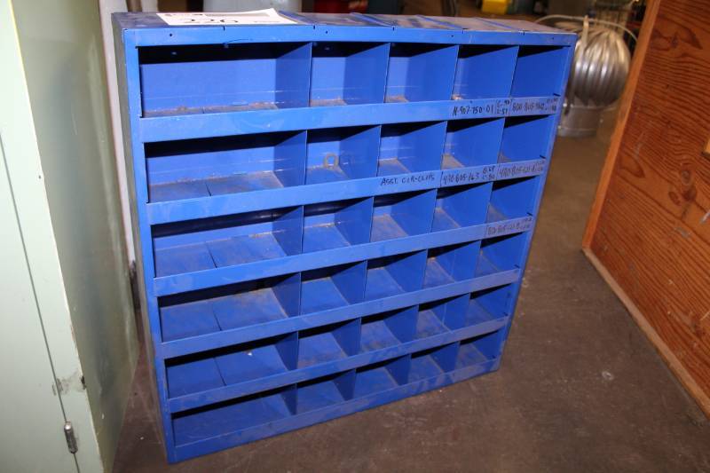 lot 226 image: 30-Bin Metal Parts Organizer Cabinet