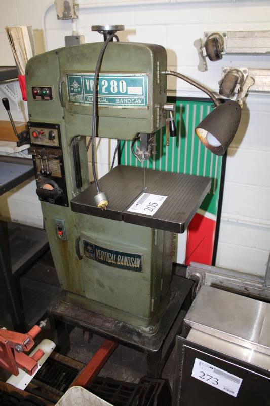 lot 205 image: 1979 JET Vertical Bandsaw