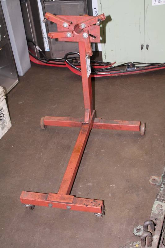 lot 236 image: Engine Stand