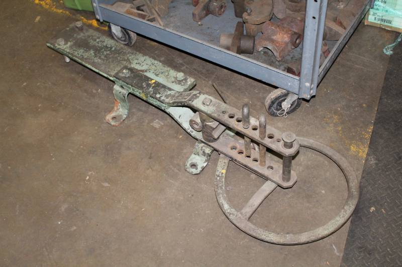 lot 203 image: Hossfeld Mfg. Co. Universal Iron Bending Machine Wrenchless Type