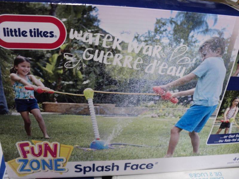 lot 5 image: Little Tikes Splash Face...