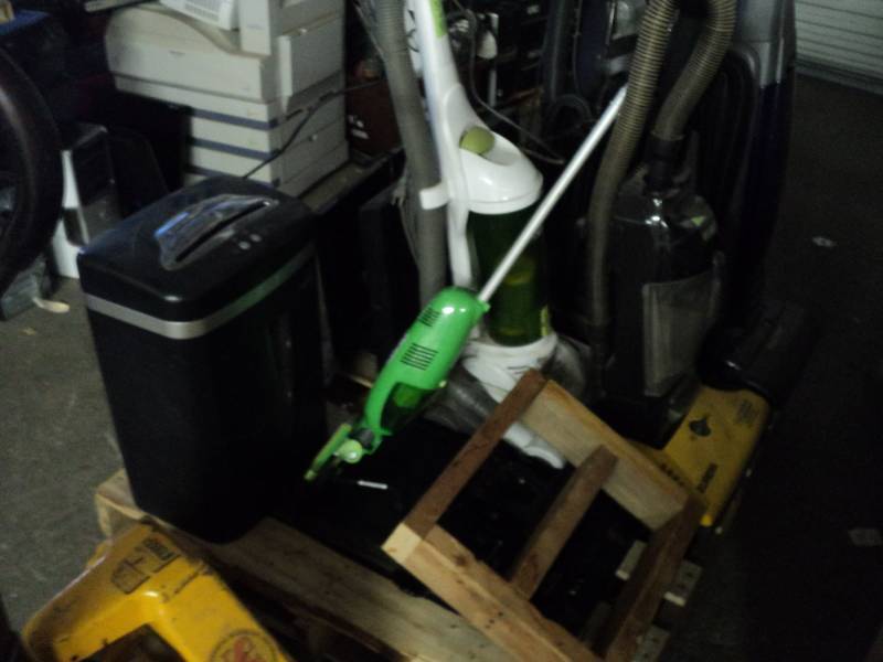 lot 31 image: Pallet of TVs and Vacuum Cleaners ...