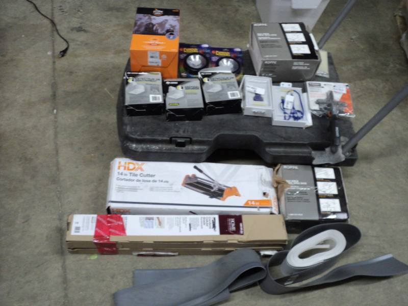 lot 34 image: Misc lot see all pictures...