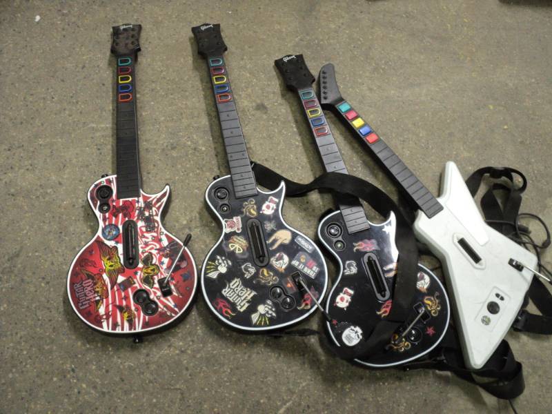 lot 50 image: Guitars for Guitar Hero...