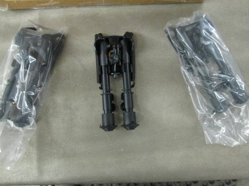 lot 128 image: Lot of 3 Gun Rifle Firearm BI-POD 6...